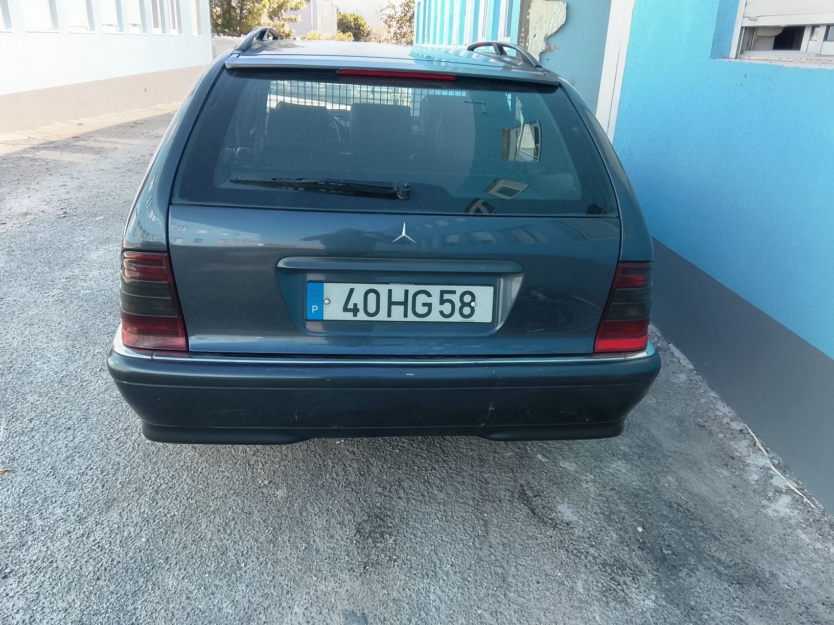 Mercedes c220 impecável