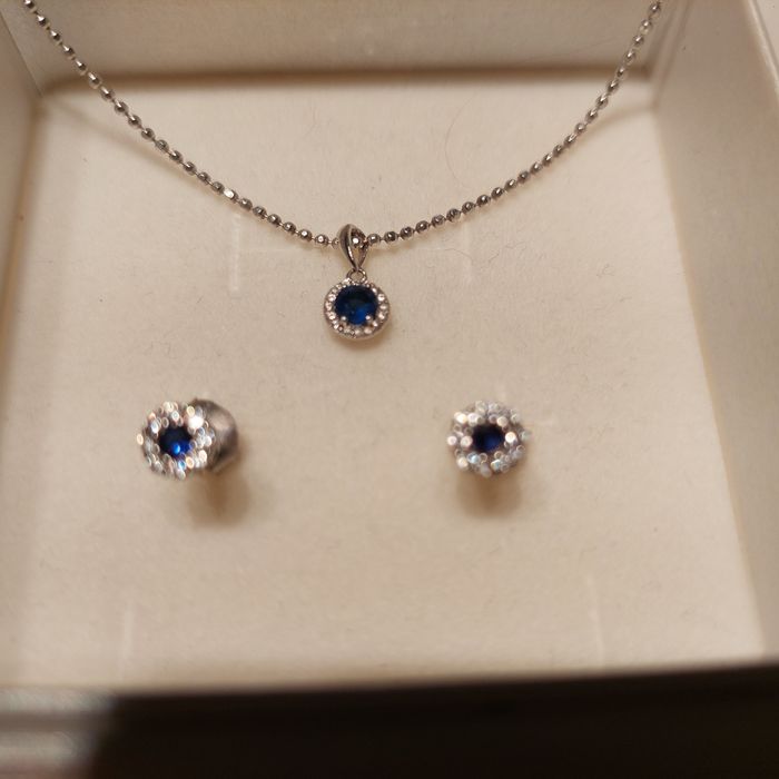 Komplet srebrnej biżuterii z szafirami syntetycznymi i cyrkoniami