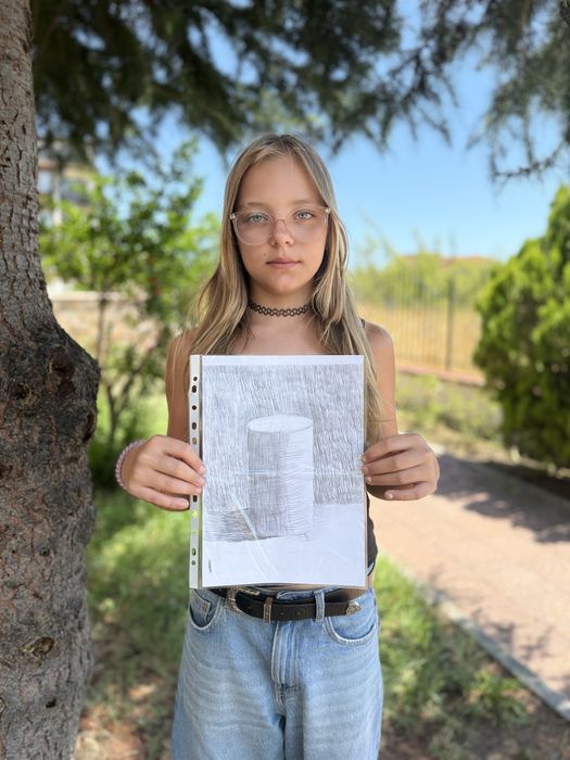 Учитель рисования, малювання