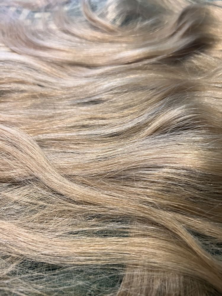 Włosy naturalne blond