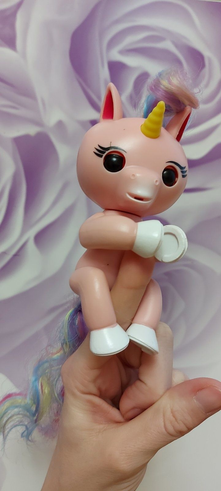 Единорог Fingerlings Wow Wee Фингерлингс интерактивный