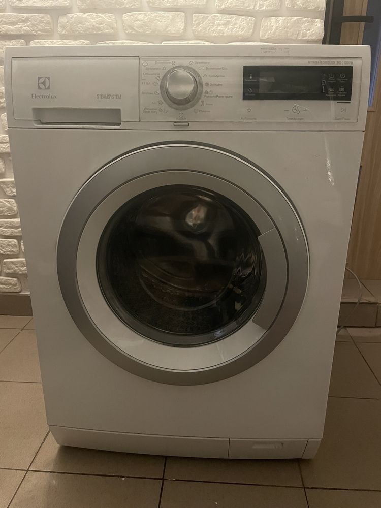 Pralka Electrolux  EWF1487HDW