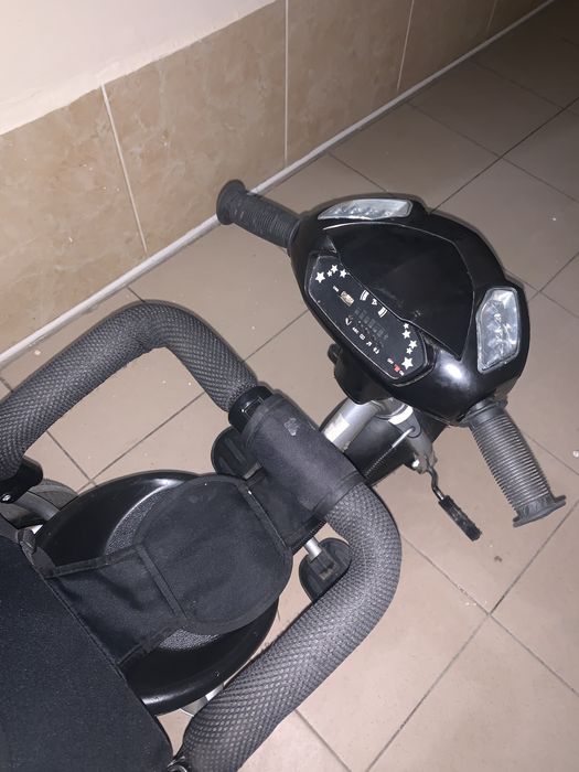 Дитячий триколісний велосипед