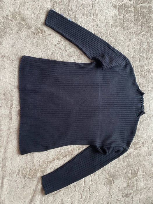 Чорний жіночий костюм