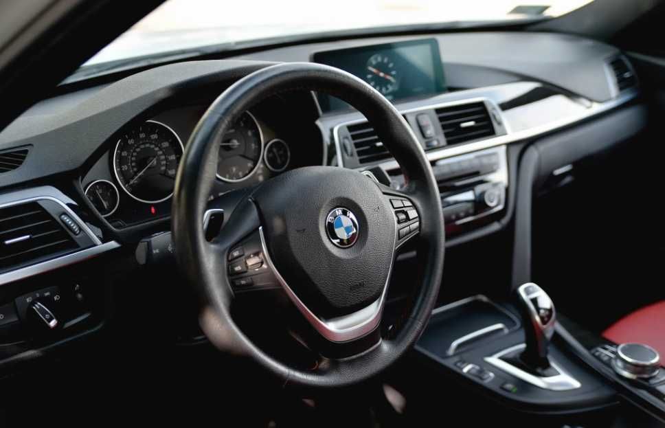 BMW 330i xDrive 2017