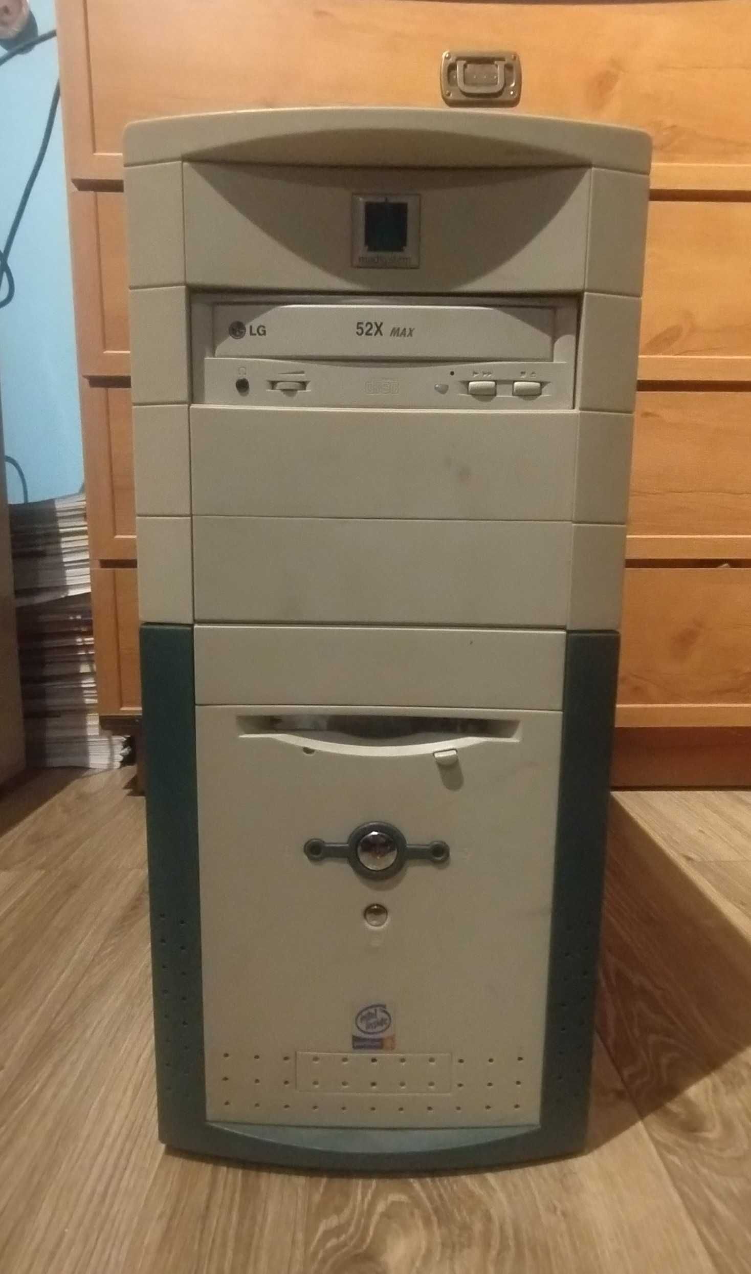 Komputer retro Intel pentium 4 Nvidia geforce2 MX 400