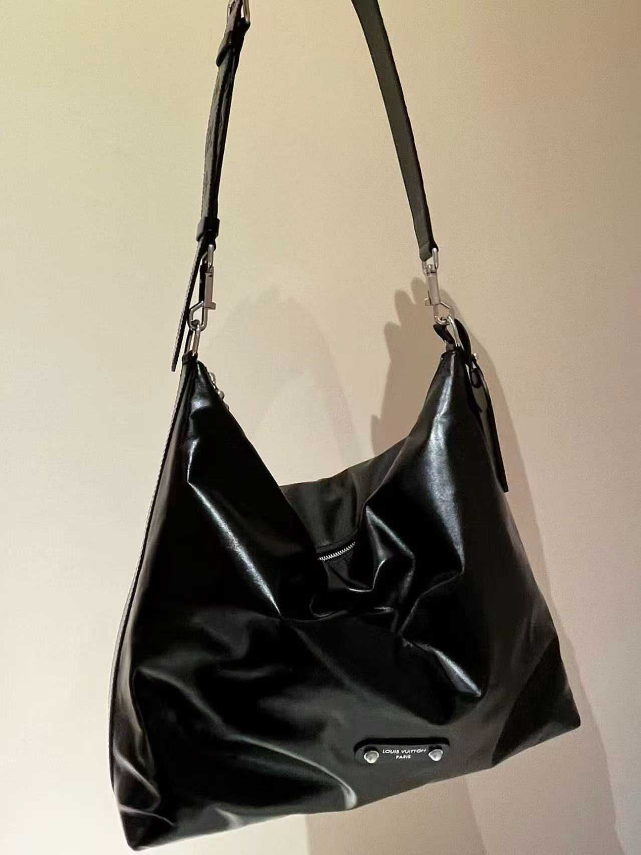 Bolsa de ombro Louis Vuitton Vagabond Novo