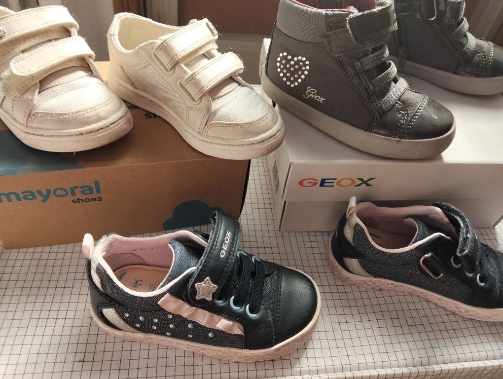 Sapatilhas Geox e Mayoral t23