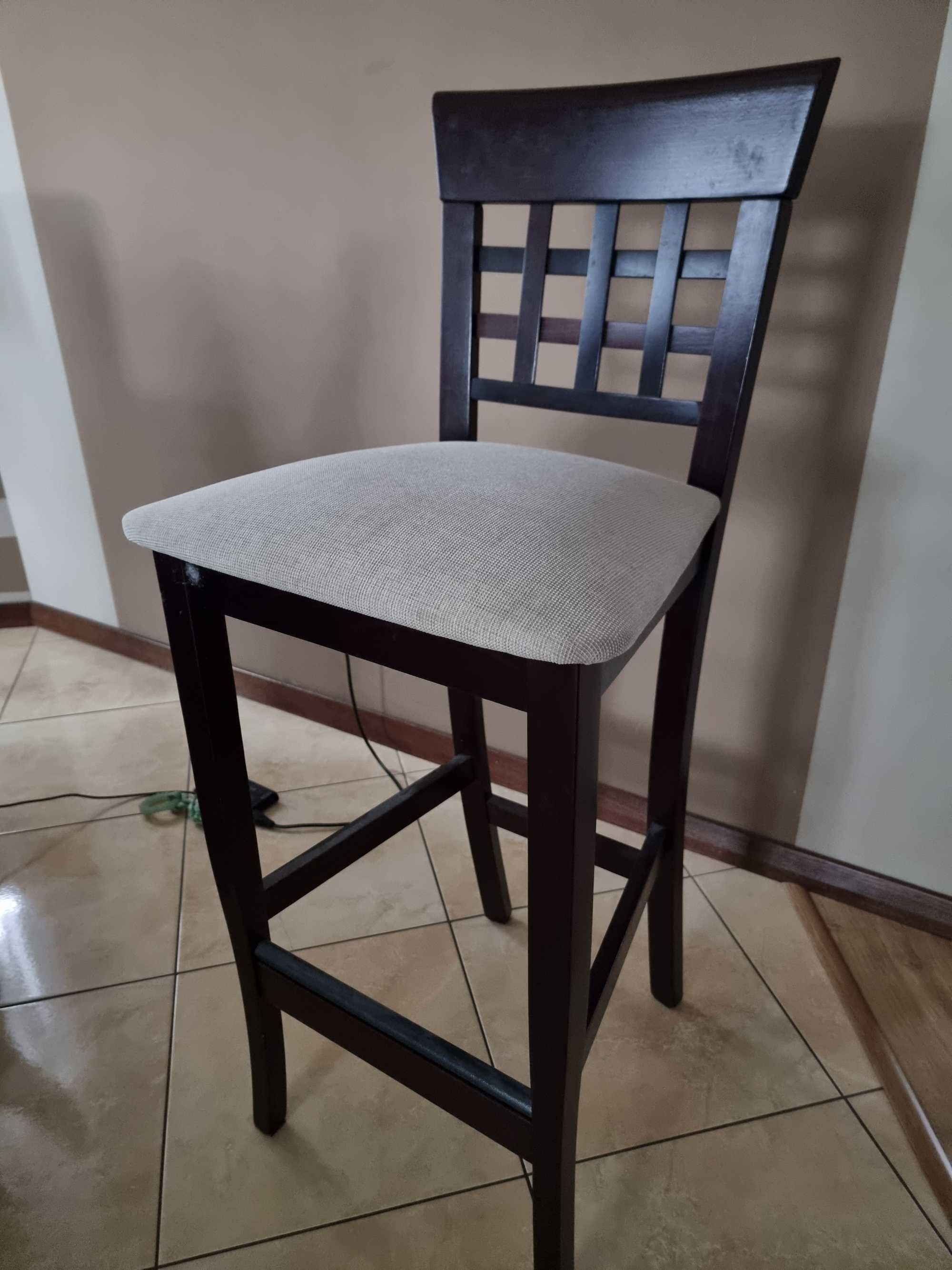 Krzesła wenge z jasnym obiciem - używane