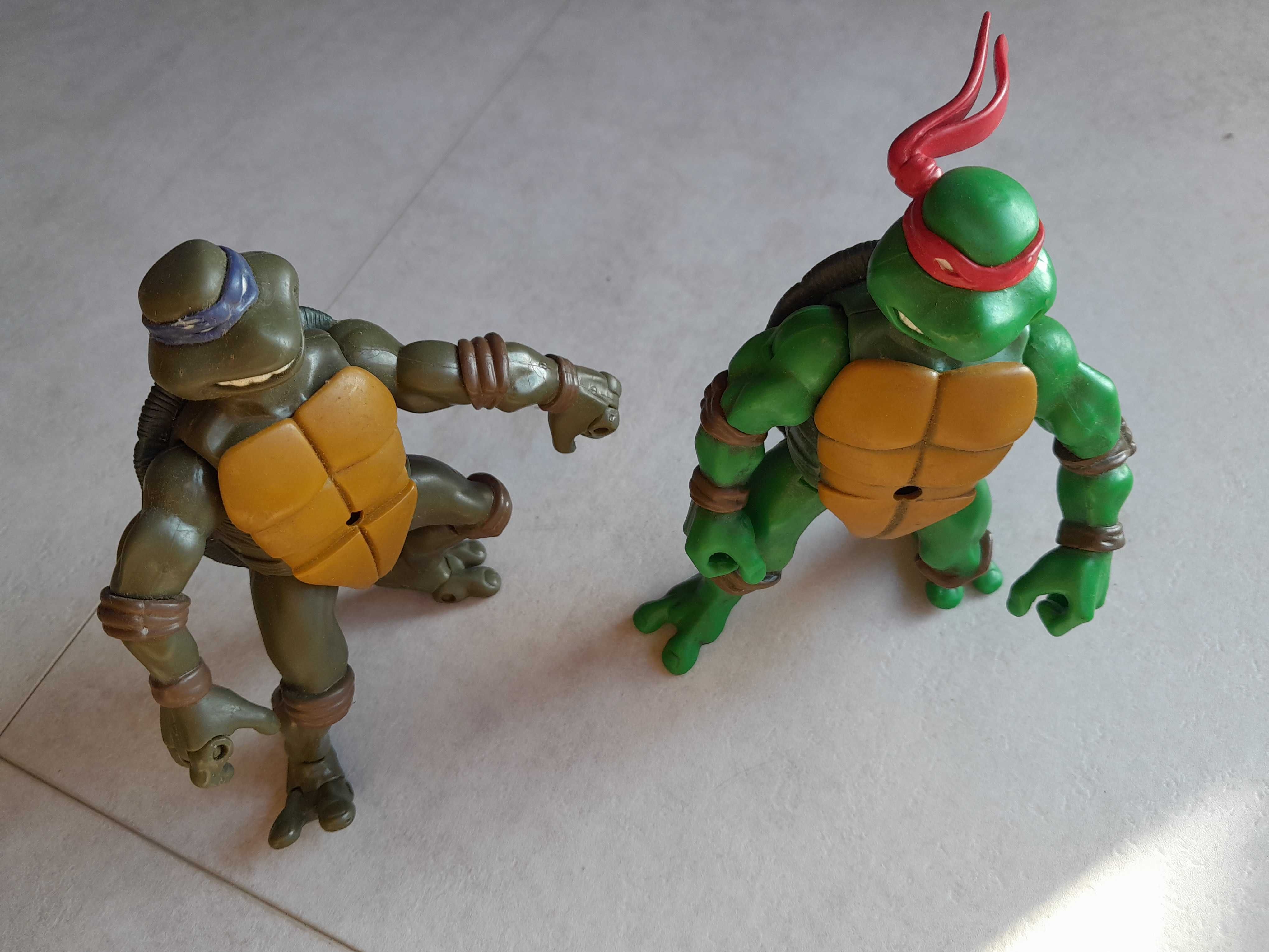 Stare figurki figurka Wojownicze Żółwie Ninja 2 sztuki 2002 i 2003