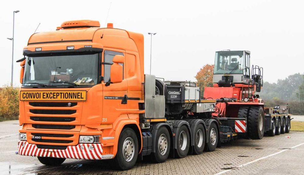 Перевезення негабариту низькорамним тралом по Україні