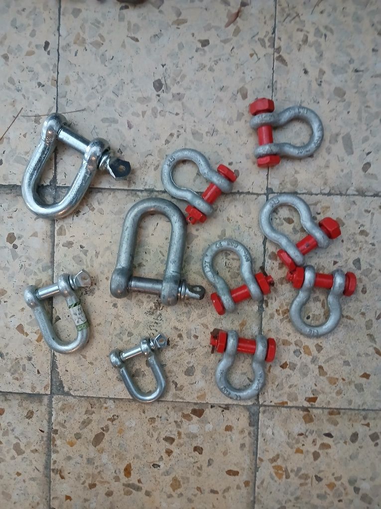 Manilhas de cargas, várias.