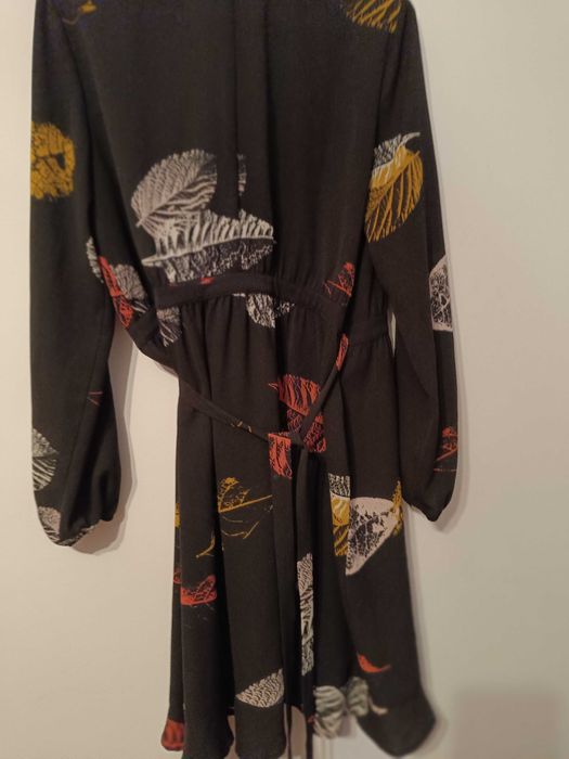 Vestido tecido fino traçado na cintura