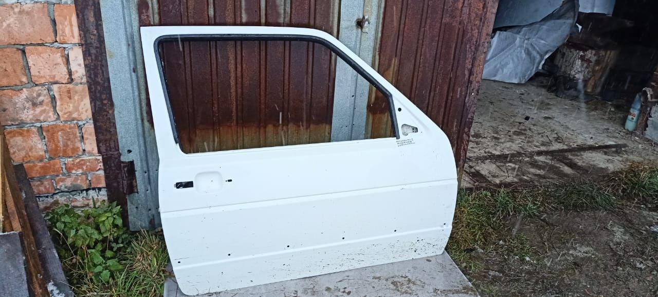 Двері Дверь Двери Дверка передня права Volkswagen Golf 2 Vw Гольф