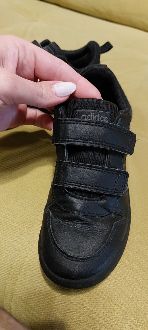 Кожаные кроссовки, кеды adidas р.33