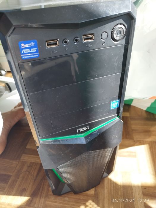 URGENTE! Vendo 3 computadores para peças
