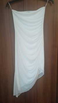 Біла сукня без бретельок