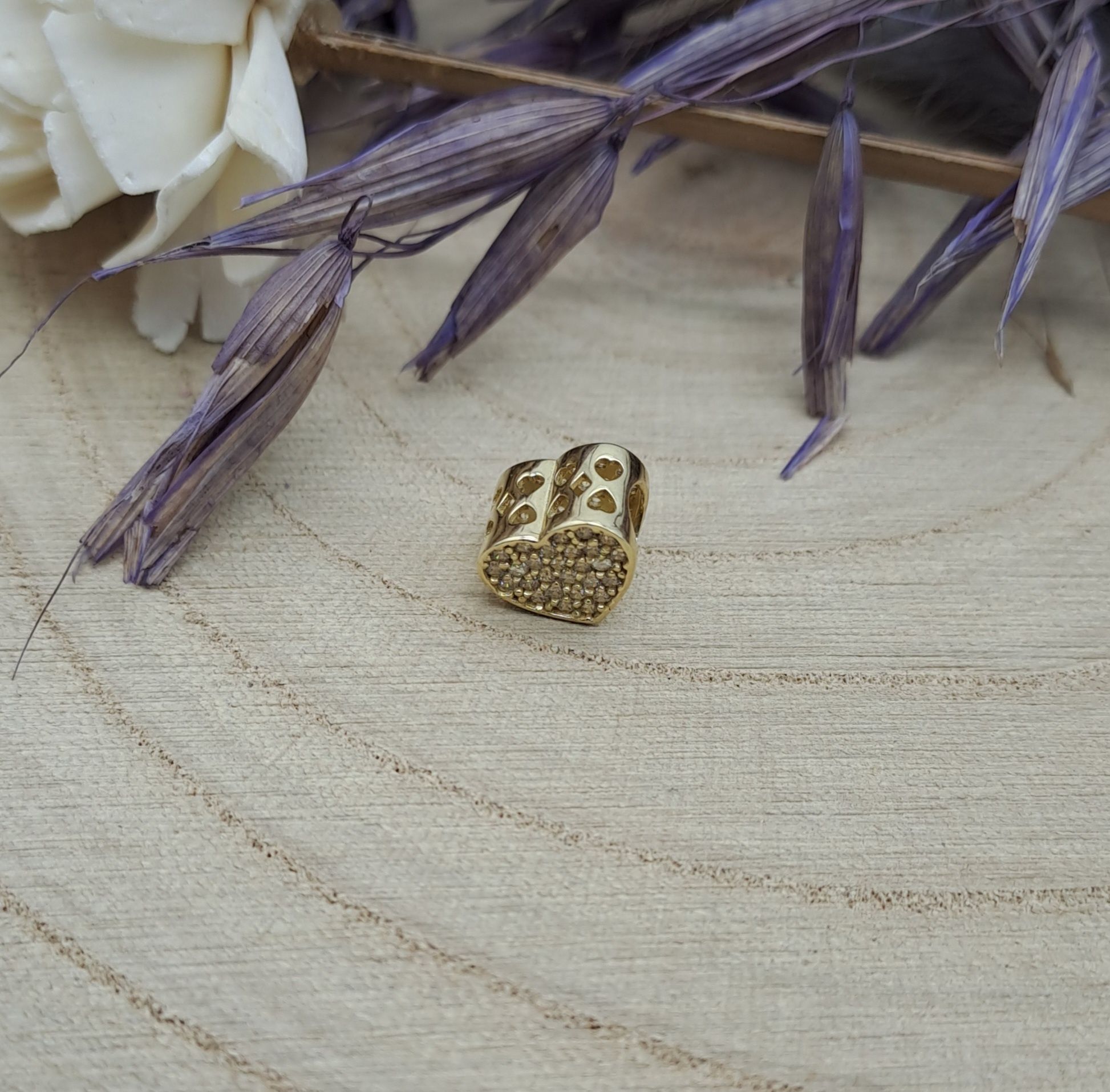 Złoty charms/ serce / białe cyrkonie / złoto 585 / 14K