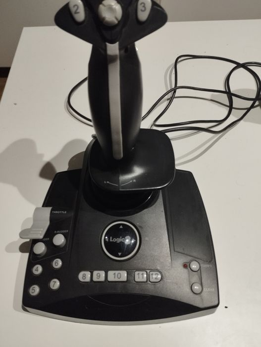 Joystick do symulatorów lotów Logic 3
