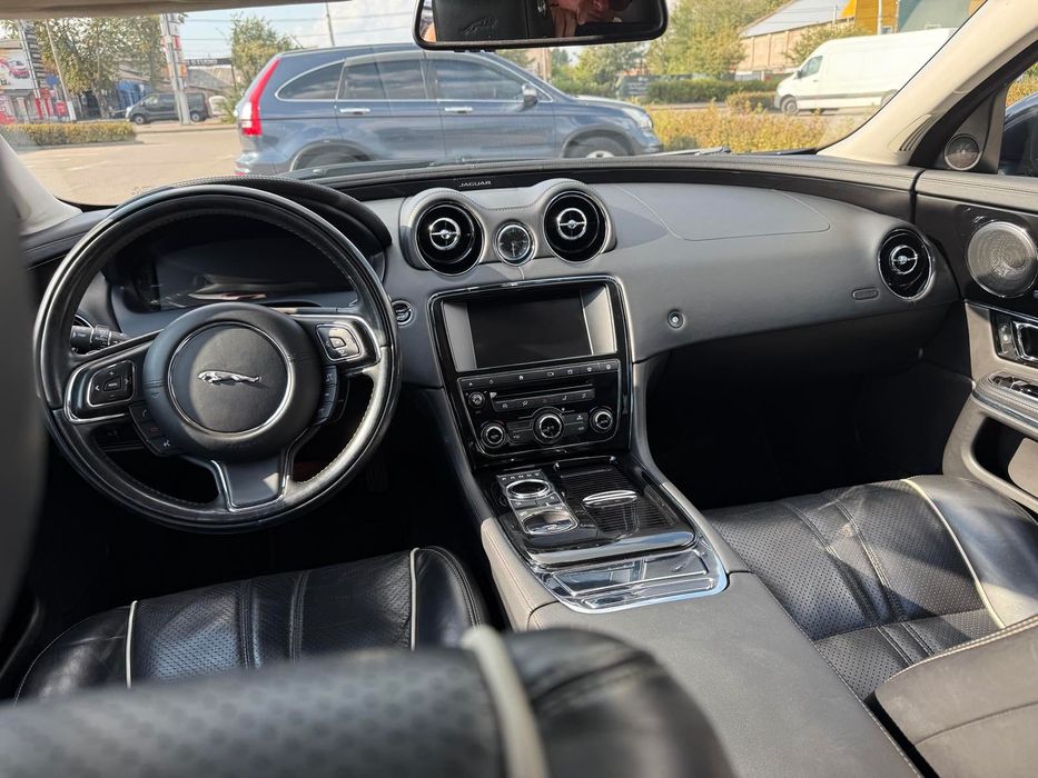 Продам авто Jaguar XJ 2015 р.в.