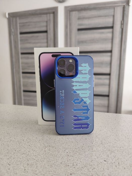 Чохол на IPhone..