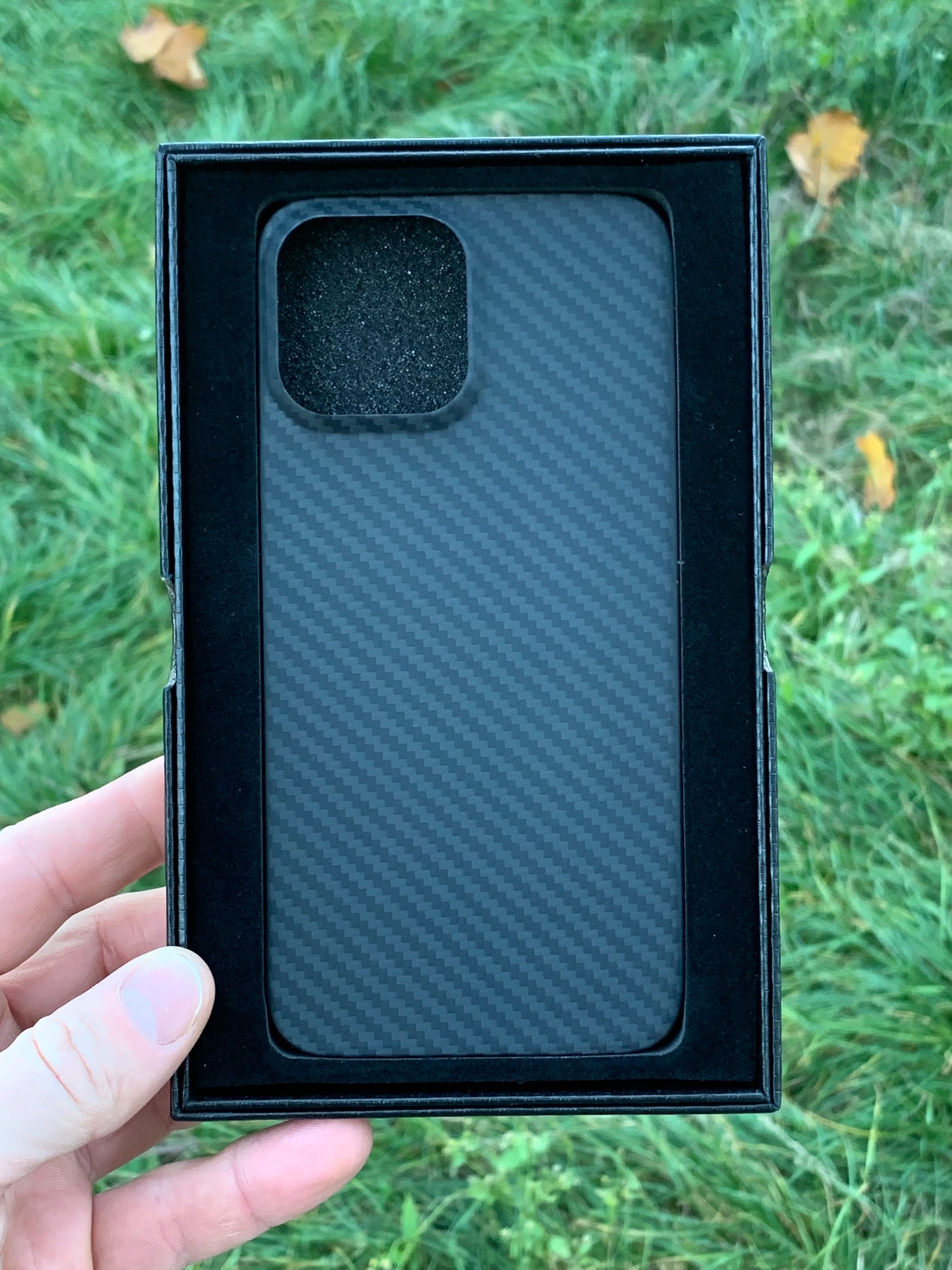 Ультратонкий карбоновый чехол iPhone 13 Pro Max