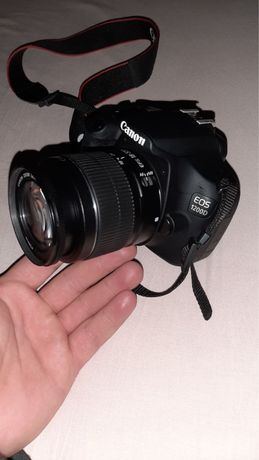 Фотоапарат Canon D1200