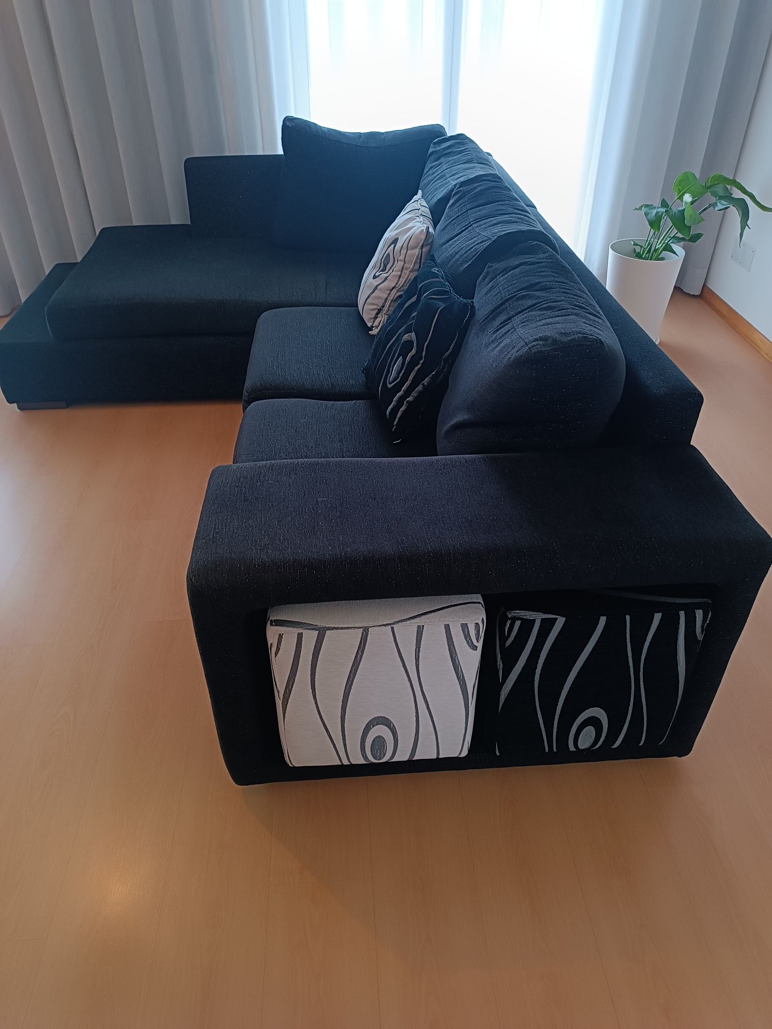 Sofá com bancos e chaise longue