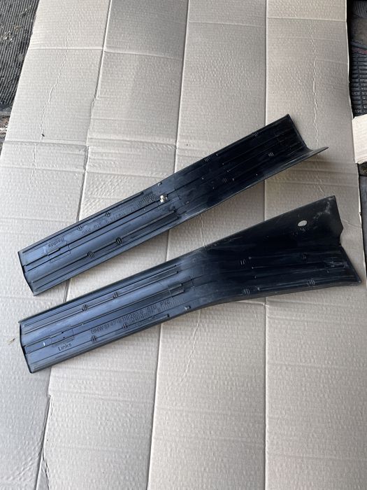 Продам накладки на пороги