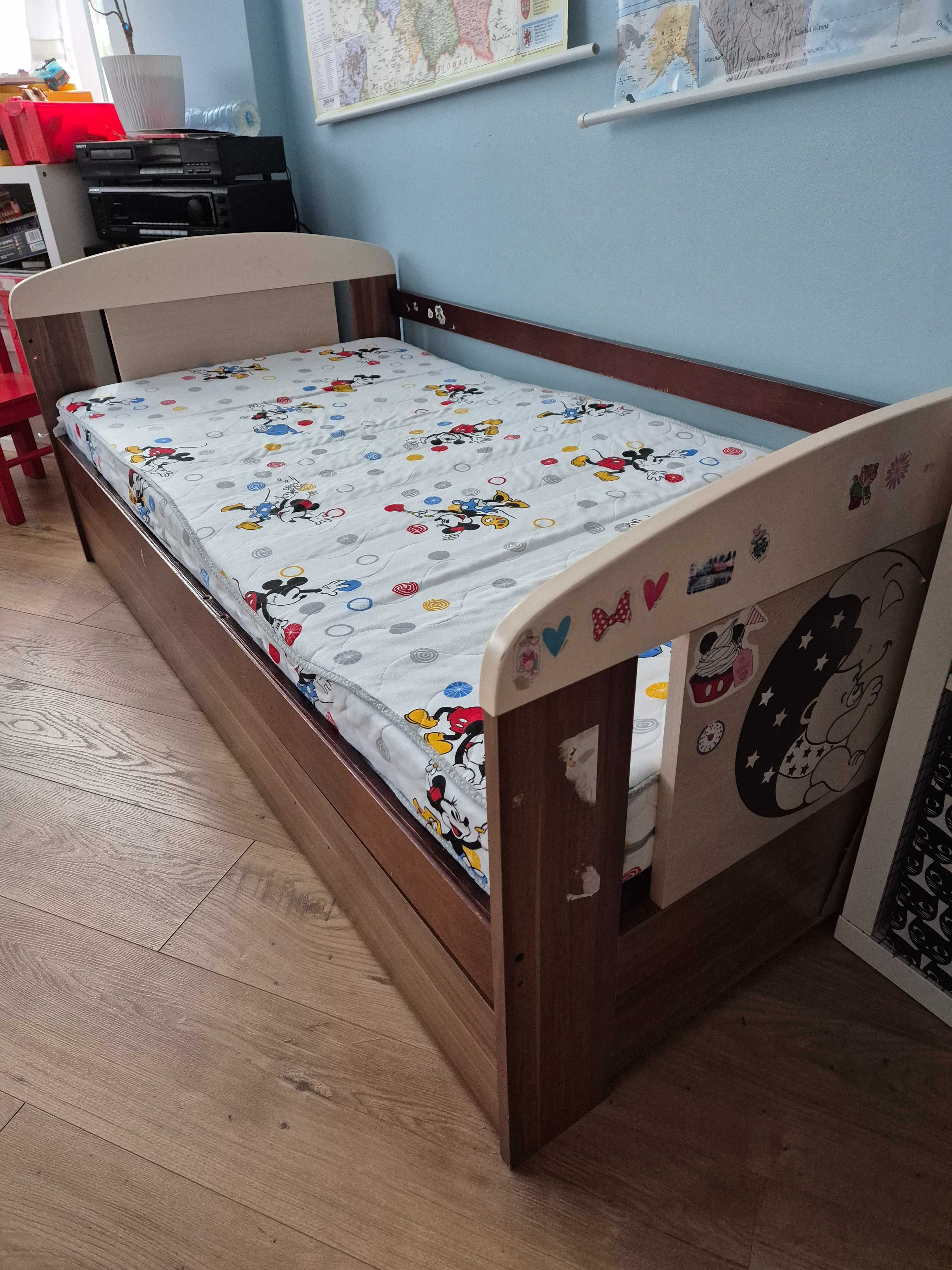 Łóżeczko 160x80 z materacem
