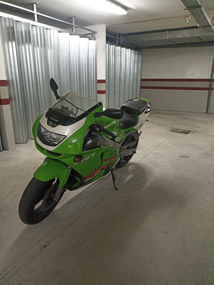 Kawasaki ninja Zxr 6