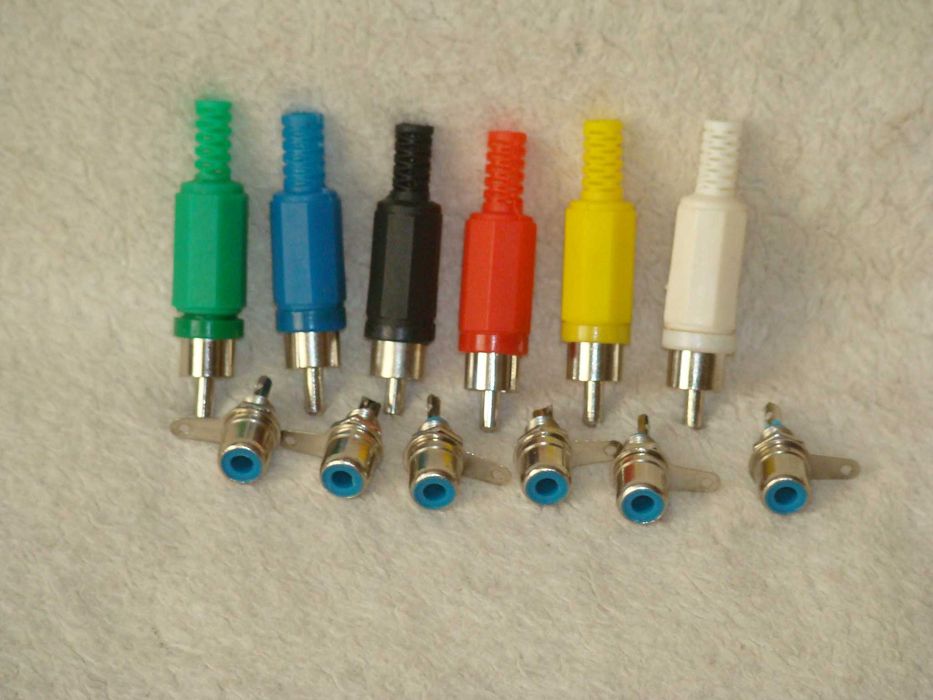 новые Штекер RCA (мама) цена-15 грн 1 шт RCA (папа). цена-15 грн 1 шт