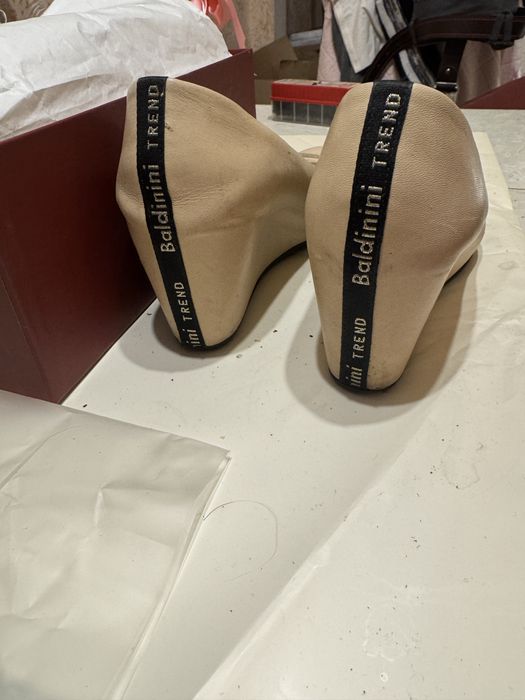 Женская обувь baldinini танкетка беж