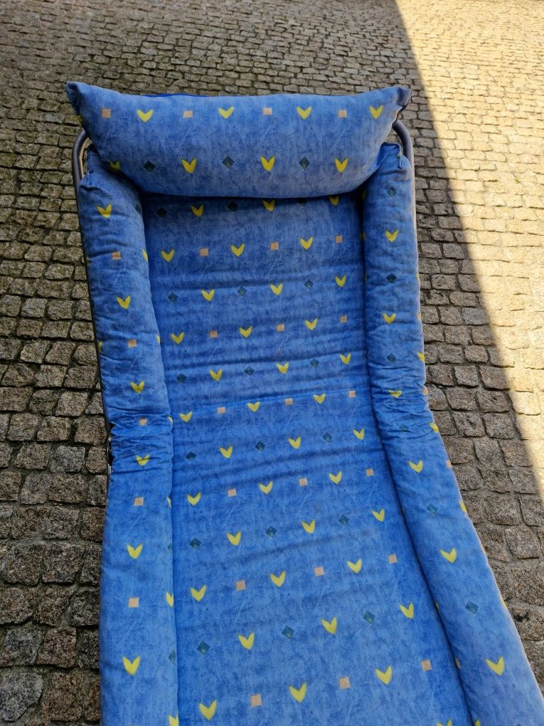 Espreguiçadeira dobrável