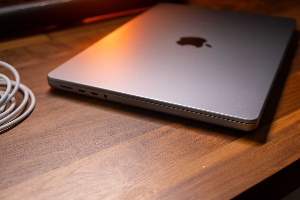 MacBook Pro 14" M1 Pro – 16GB RAM / 512GB SSD / 2021 - COMO NOVO