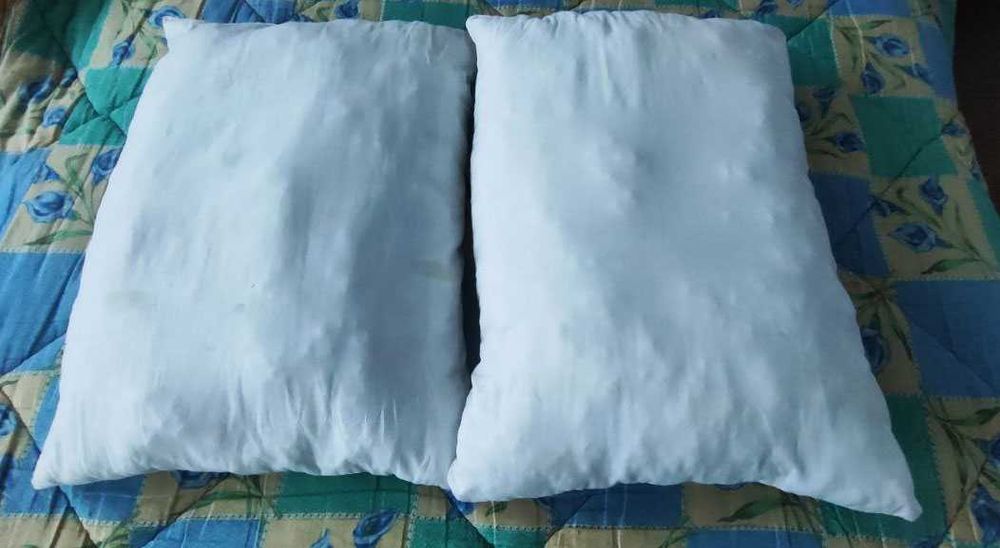 Килим, килимки у ванну, ковдра,  подушки, покривало