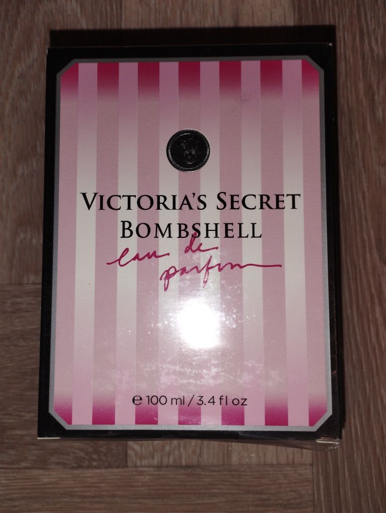 Парфюмированная вода Victoria's secret Bombshell