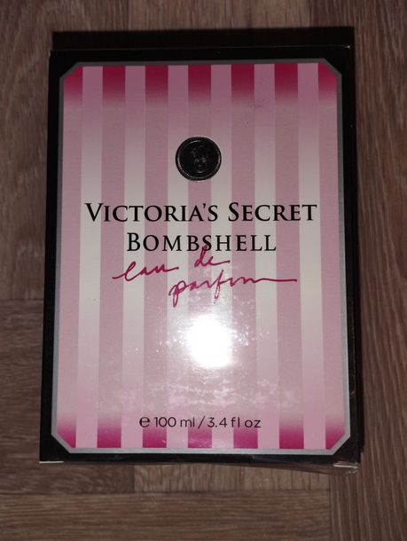 Парфюмированная вода Victoria's secret Bombshell