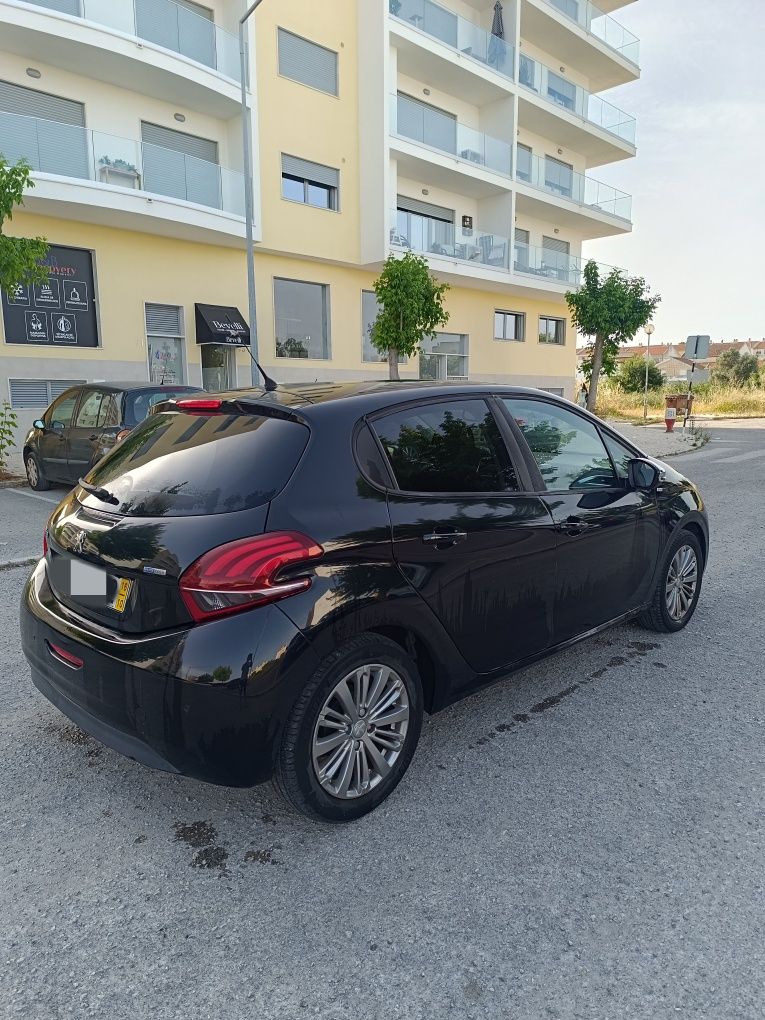 Peugeot 208 1.2 de 60.000km