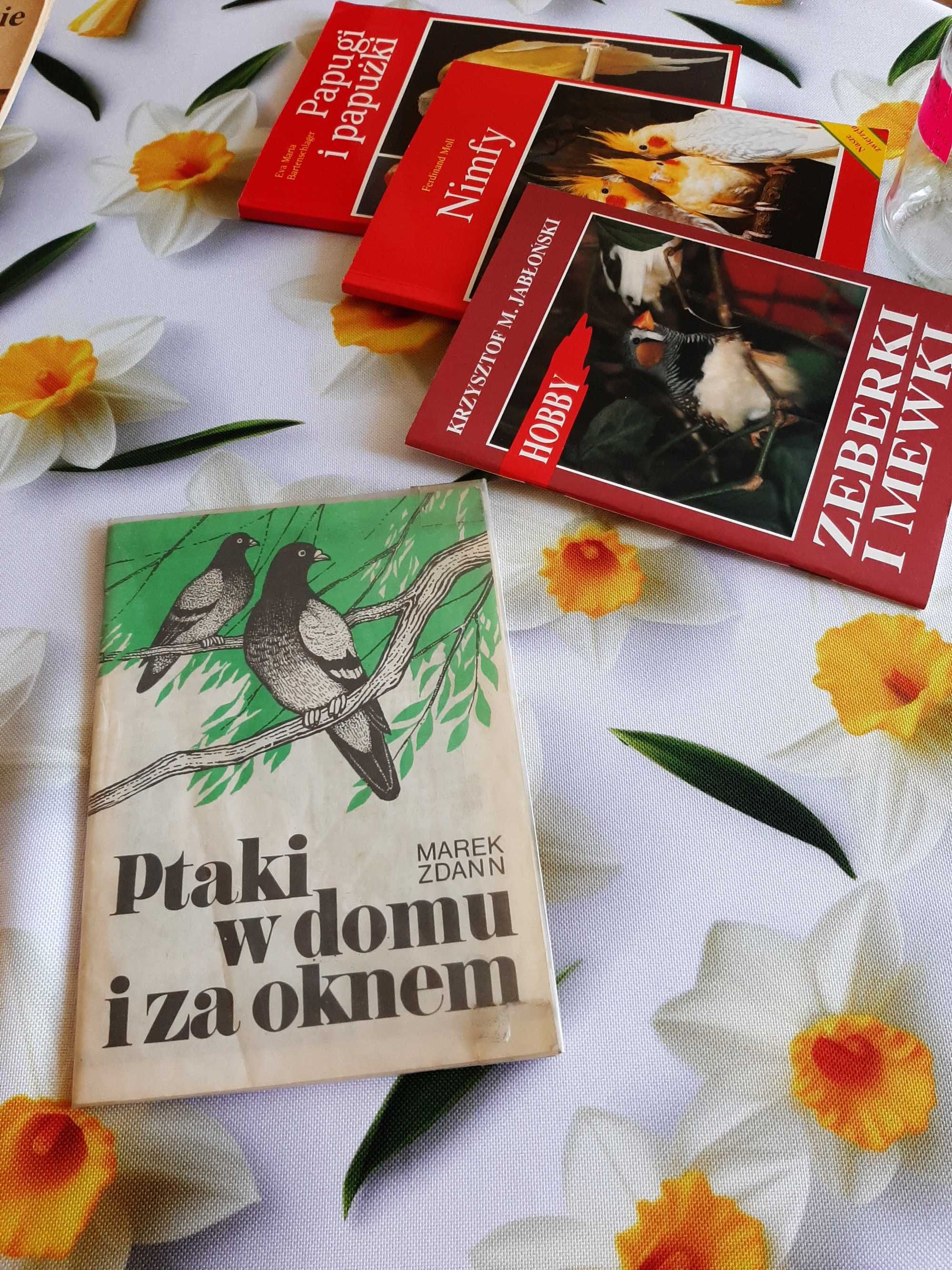 Ptaki w domu i za oknem. Marek Zdann