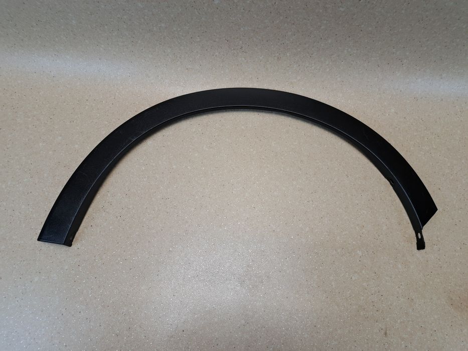 *SsangYong Tivoli listwa prawa przód Bardzo Ładna