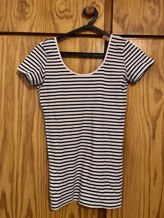 Camisola às riscas azuis escuras - Stradivarius.