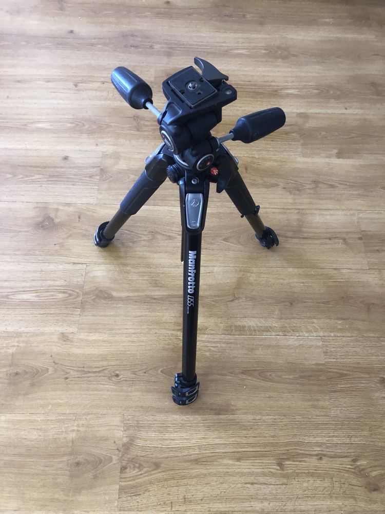 Tripé Manfrotto 055 + cabeça 804RC2 + BallHead Genesis Lph-30