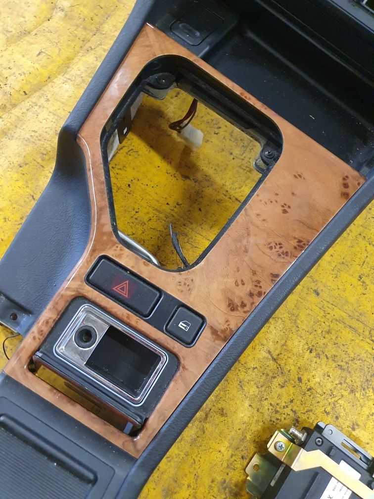 BMW E39 Tunel Środkowy Podłokietnik pod Telefon BDB Stan