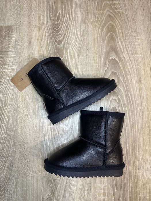 Уги дитячі натуральна шкіра на хутрі розмір 27–28 зимові