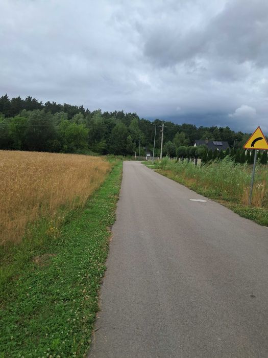 Sprzedam działkę budowlaną w Okszowie 13a