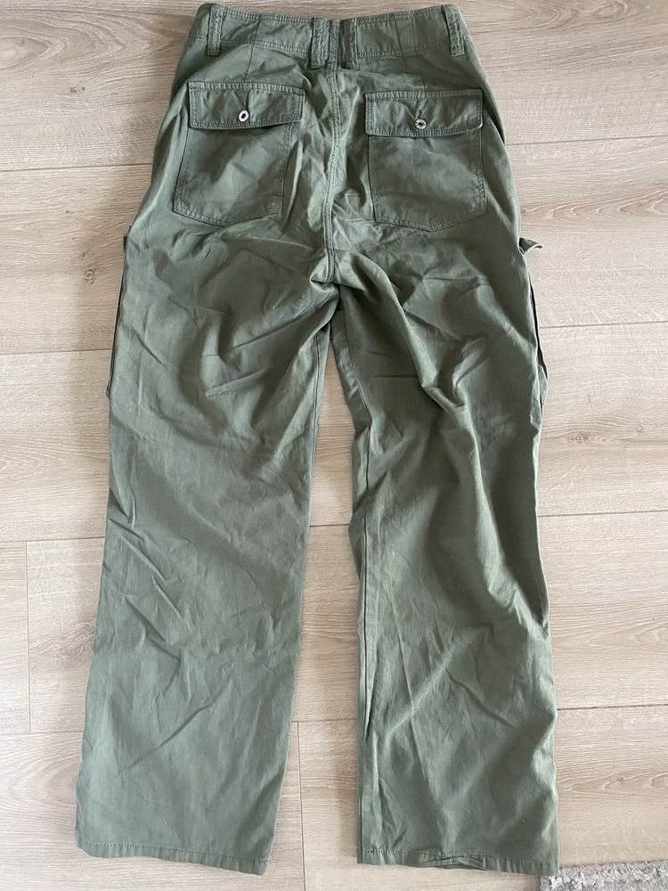 Spodnie cargo zielone
