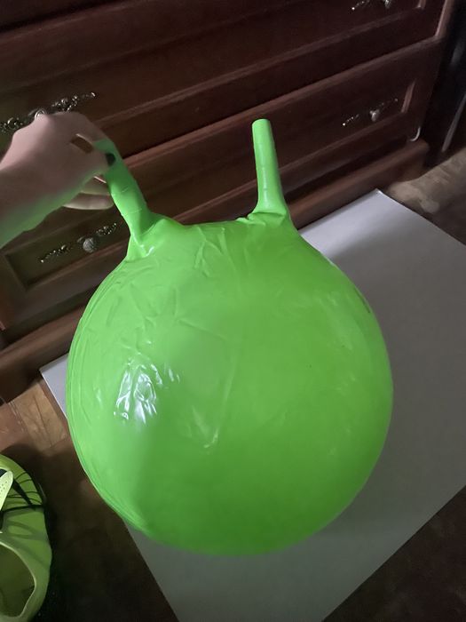 Детскт мячь попрыгун