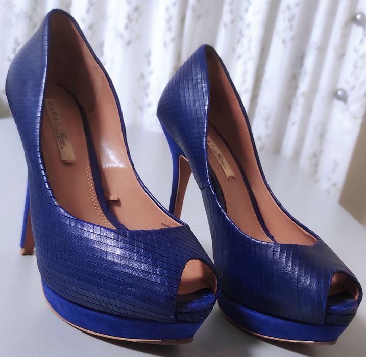 Туфл наі високих підборах