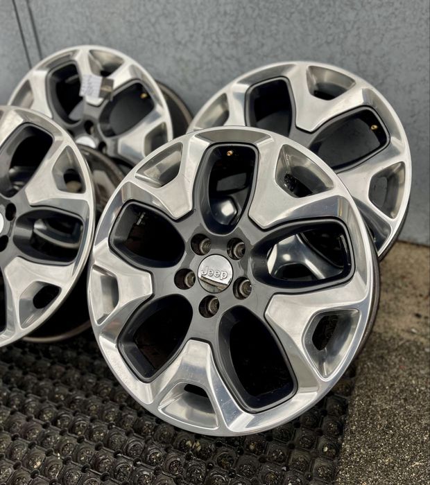 Диски 5/110 r18 Jeep